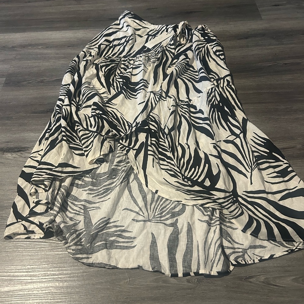 Rachel Zoe Black and White wrap round skirt